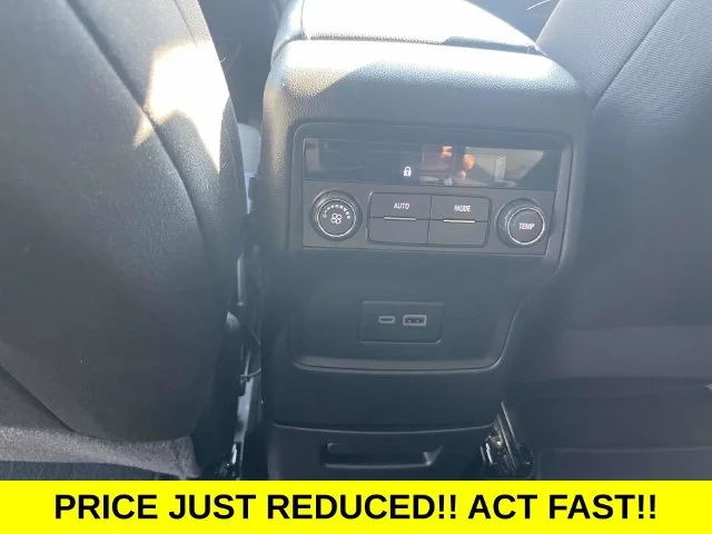 Used 2023 Black GMC SLE image 17