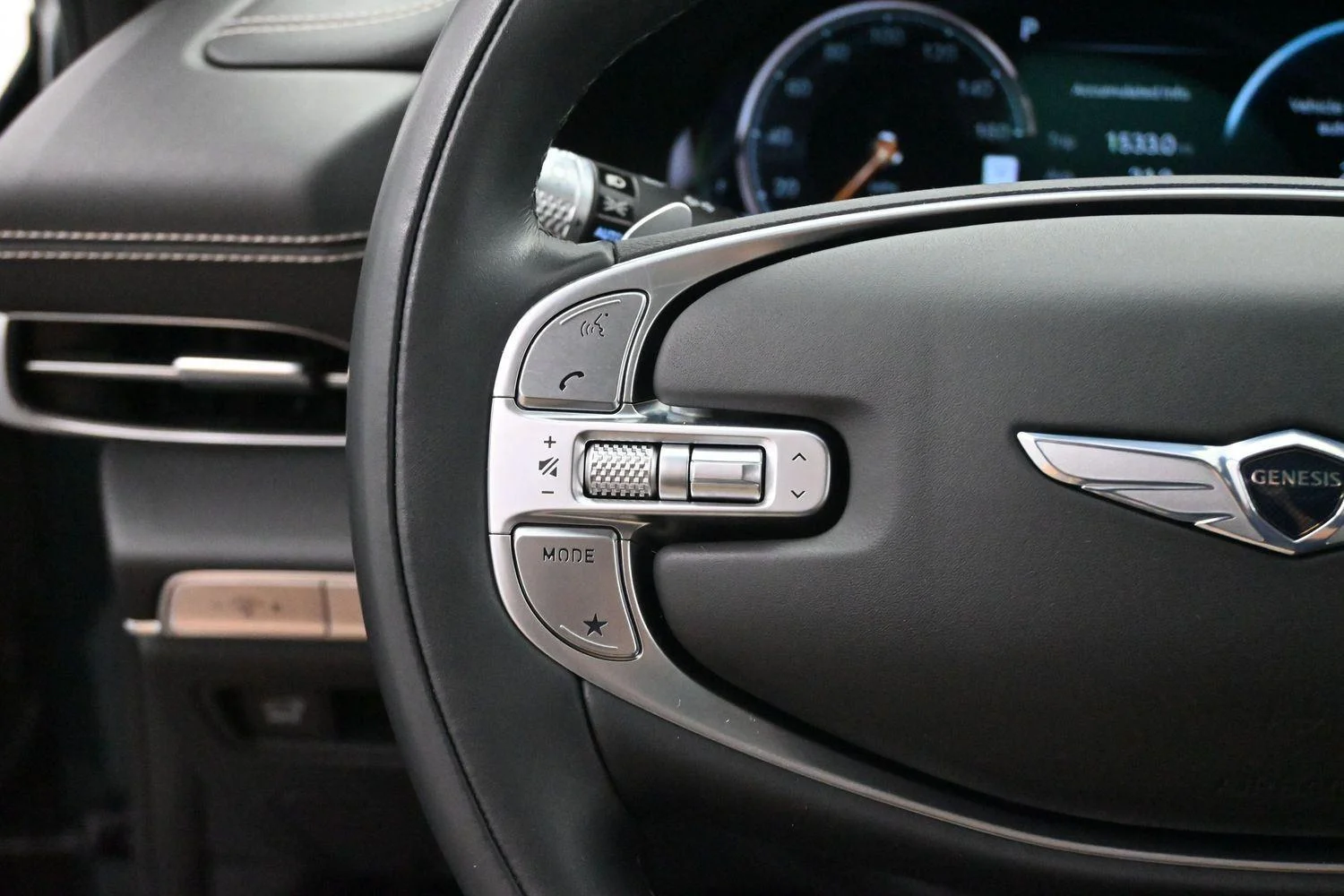 Used 2023  Genesis 3.5T AWD image 16