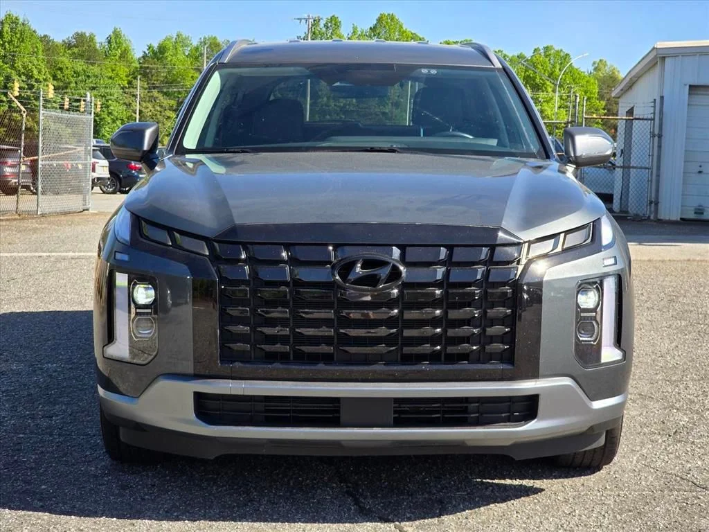 Used 2025 Gray Hyundai SEL image 22