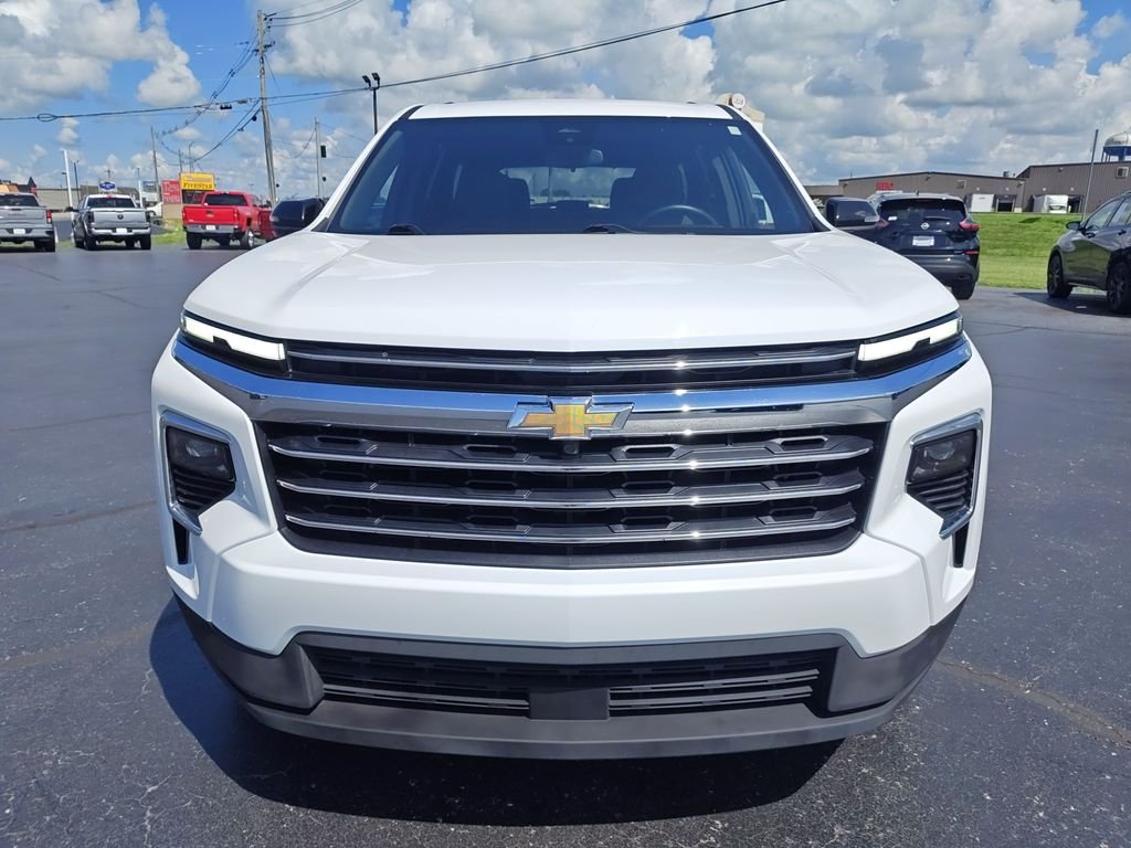 Used 2025 White Chevrolet LT image 8