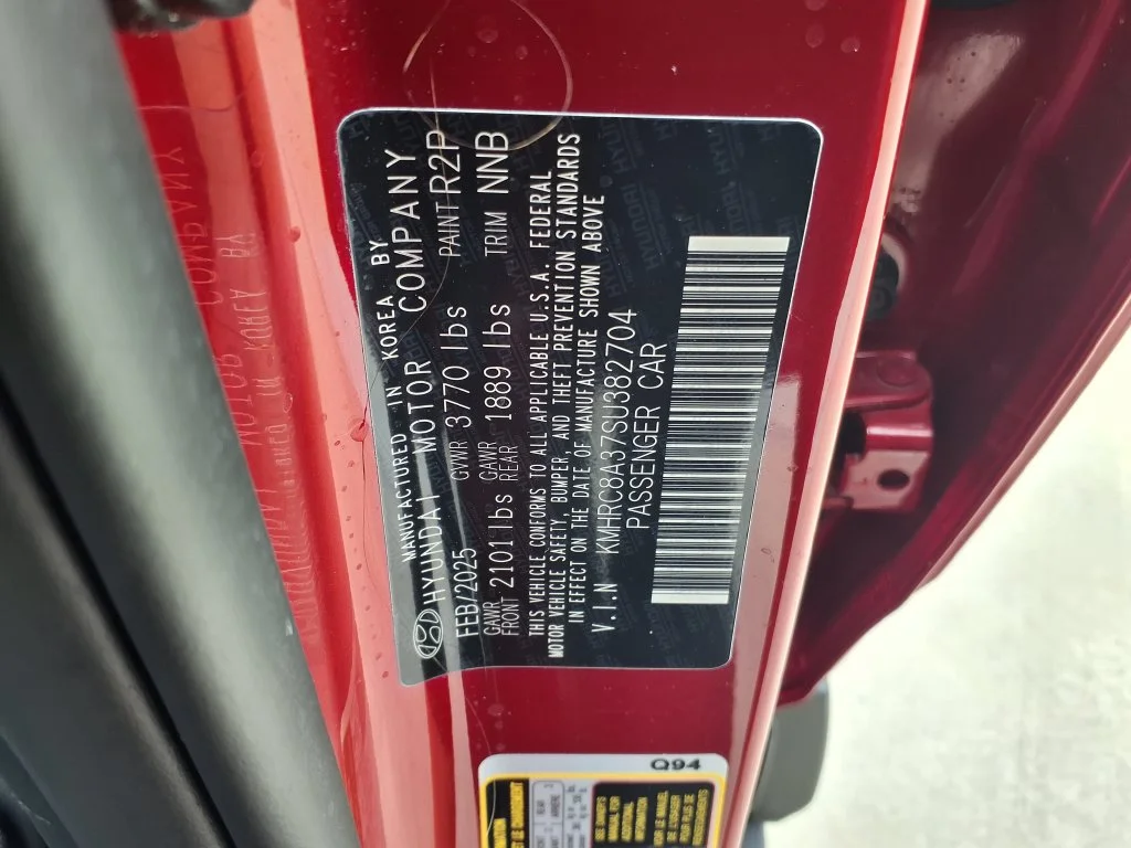 Used 2025 Red Hyundai Limited image 32