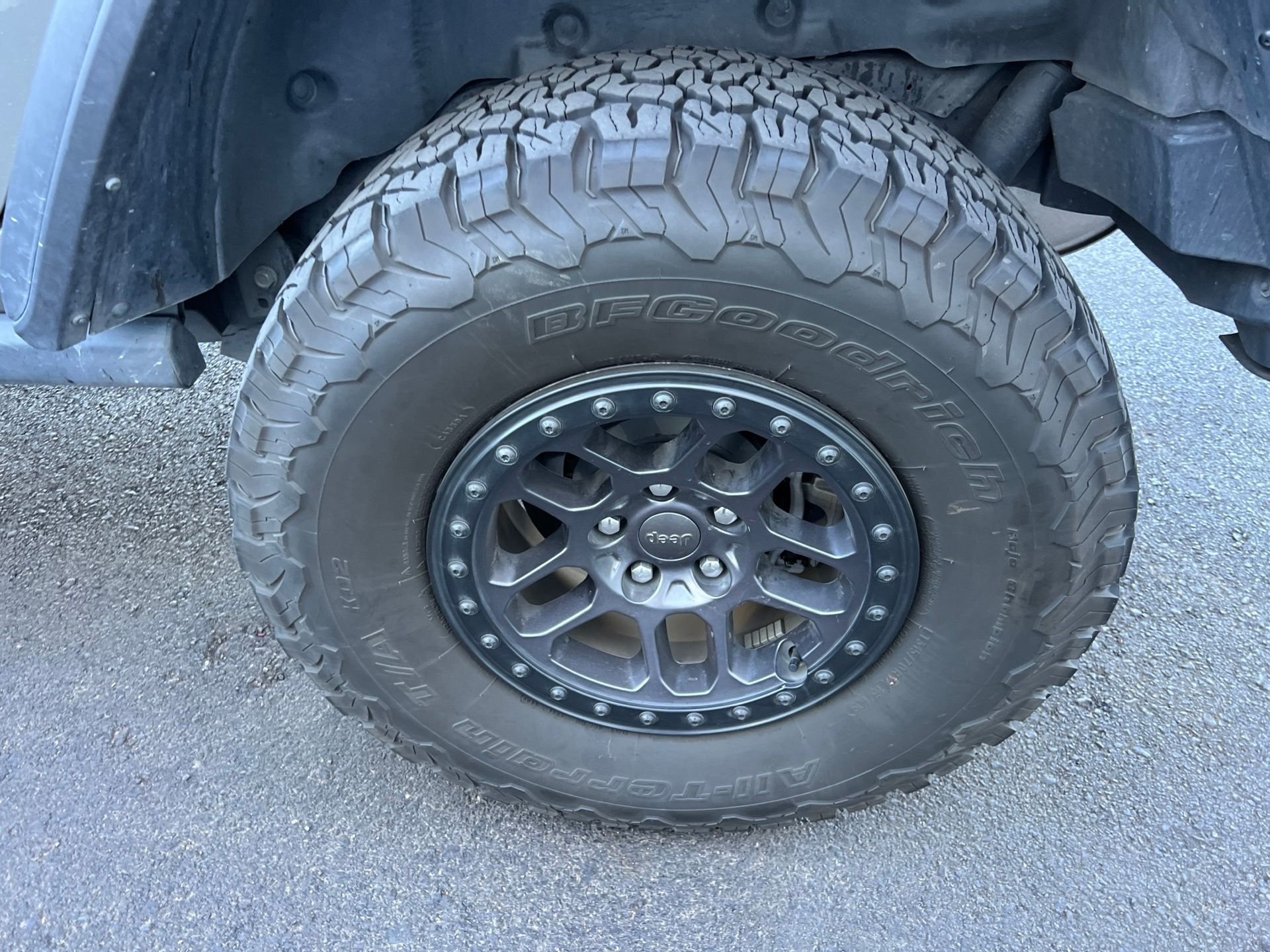 Used 2022 Gray Jeep Unlimited Rubicon image 12