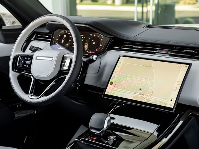 New 2026 Borasco Grey LAND ROVER Dynamic SE image 33