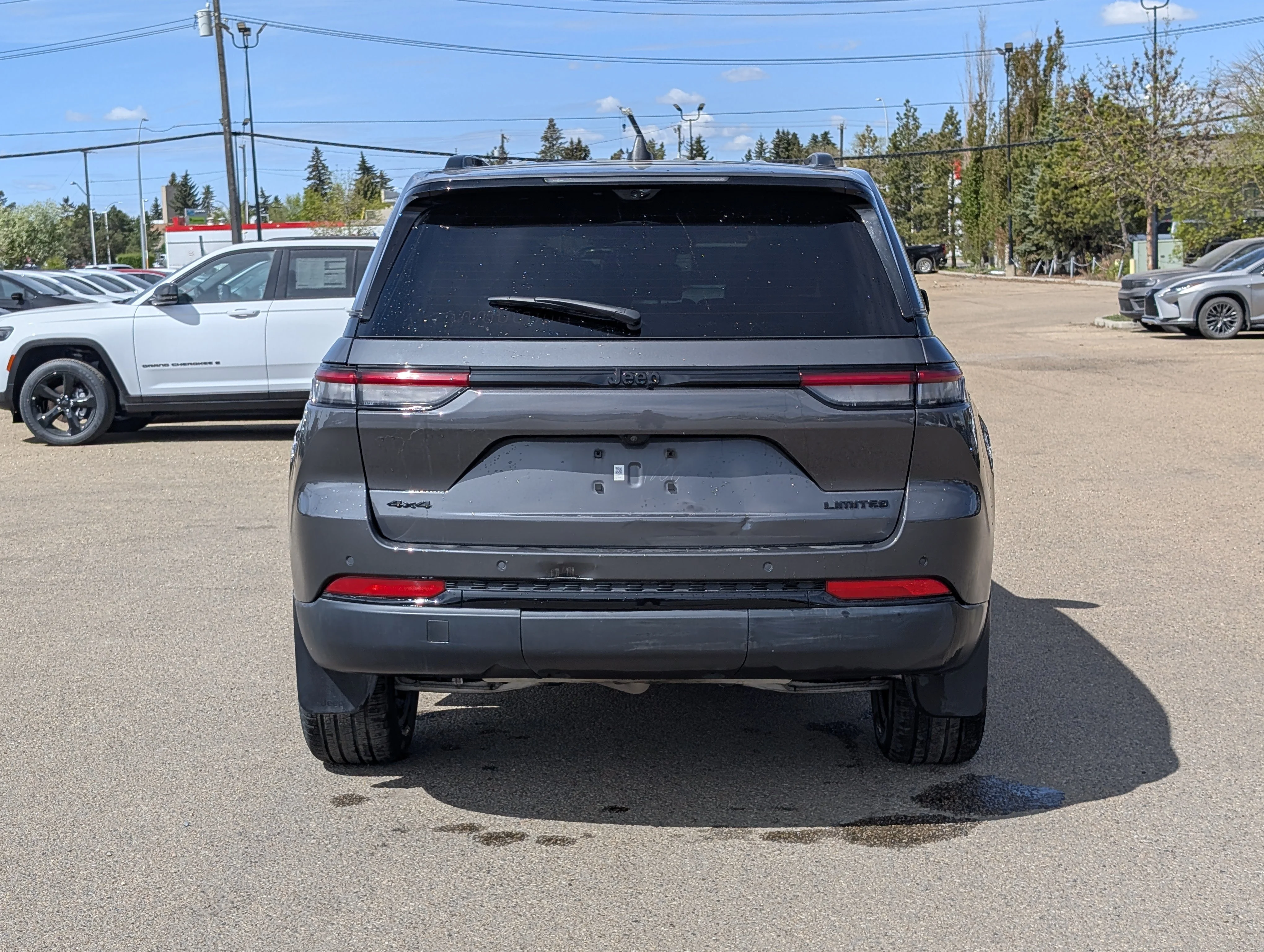 Used 2025 Baltic Grey Metallic Jeep Limited image 5
