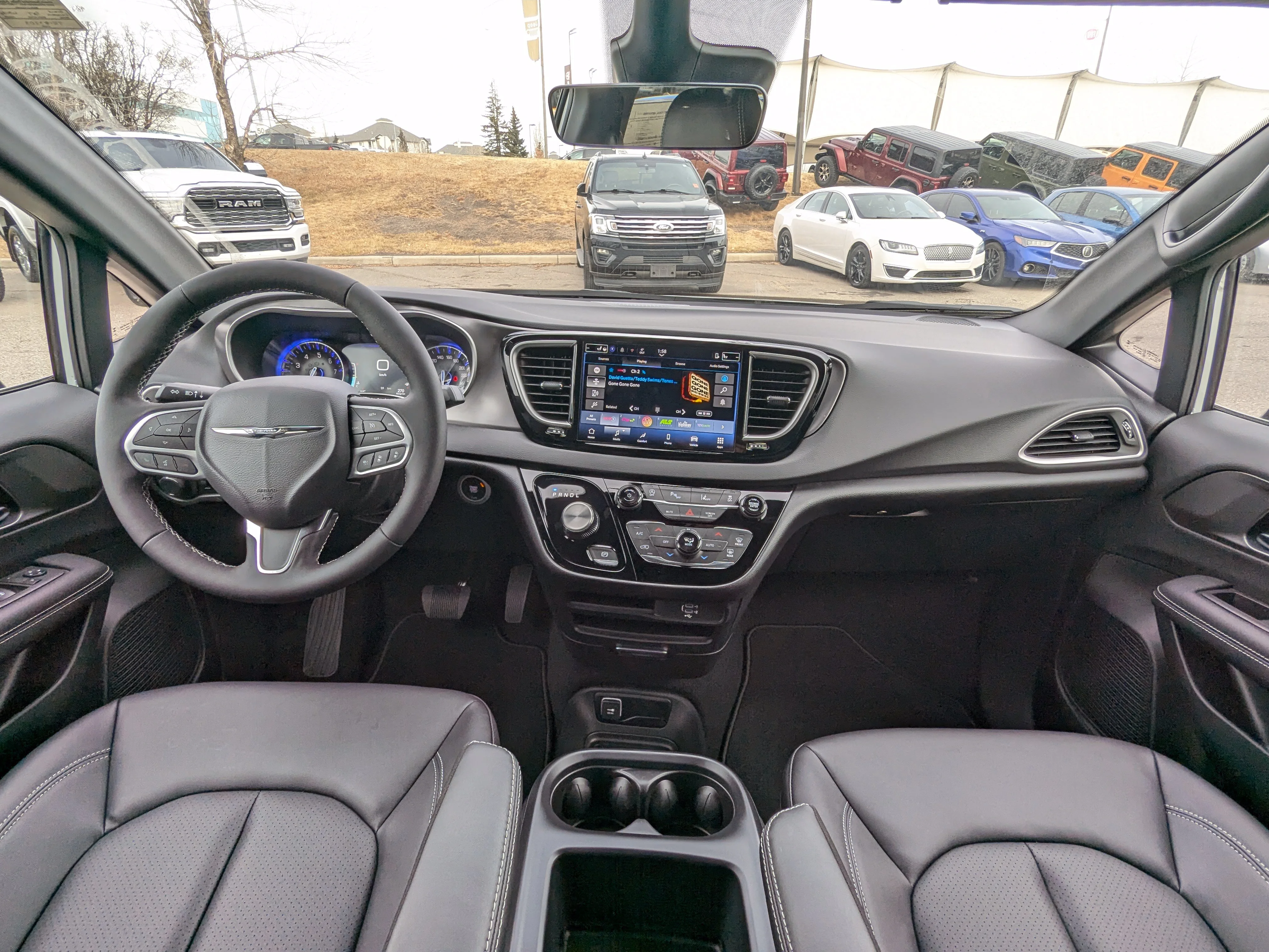 New 2026 White Chrysler SXT - - Customer Preferred Package 27E - Engine Block Heater & More image 25