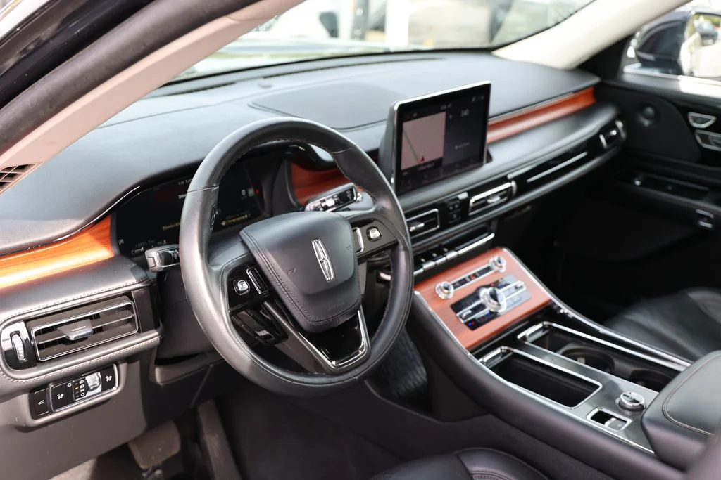 Certified Used 2024 Blue Lincoln Reserve image 39