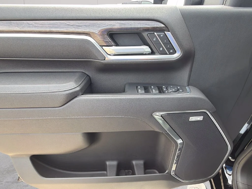 2025 Chevrolet Silverado 3500HD LTZ - Photo 26