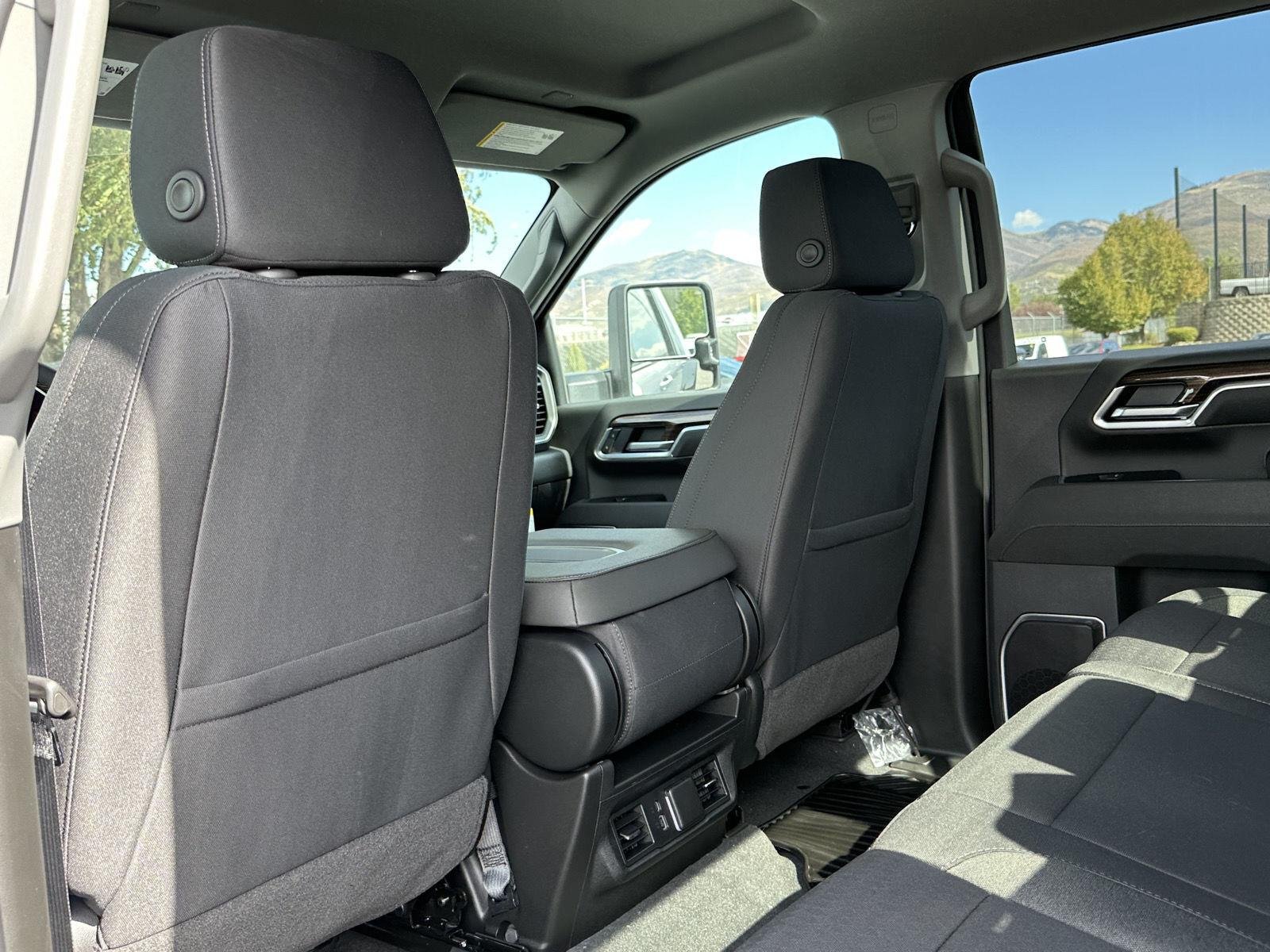 2026 Chevrolet Silverado 3500 HD LT - Photo 22