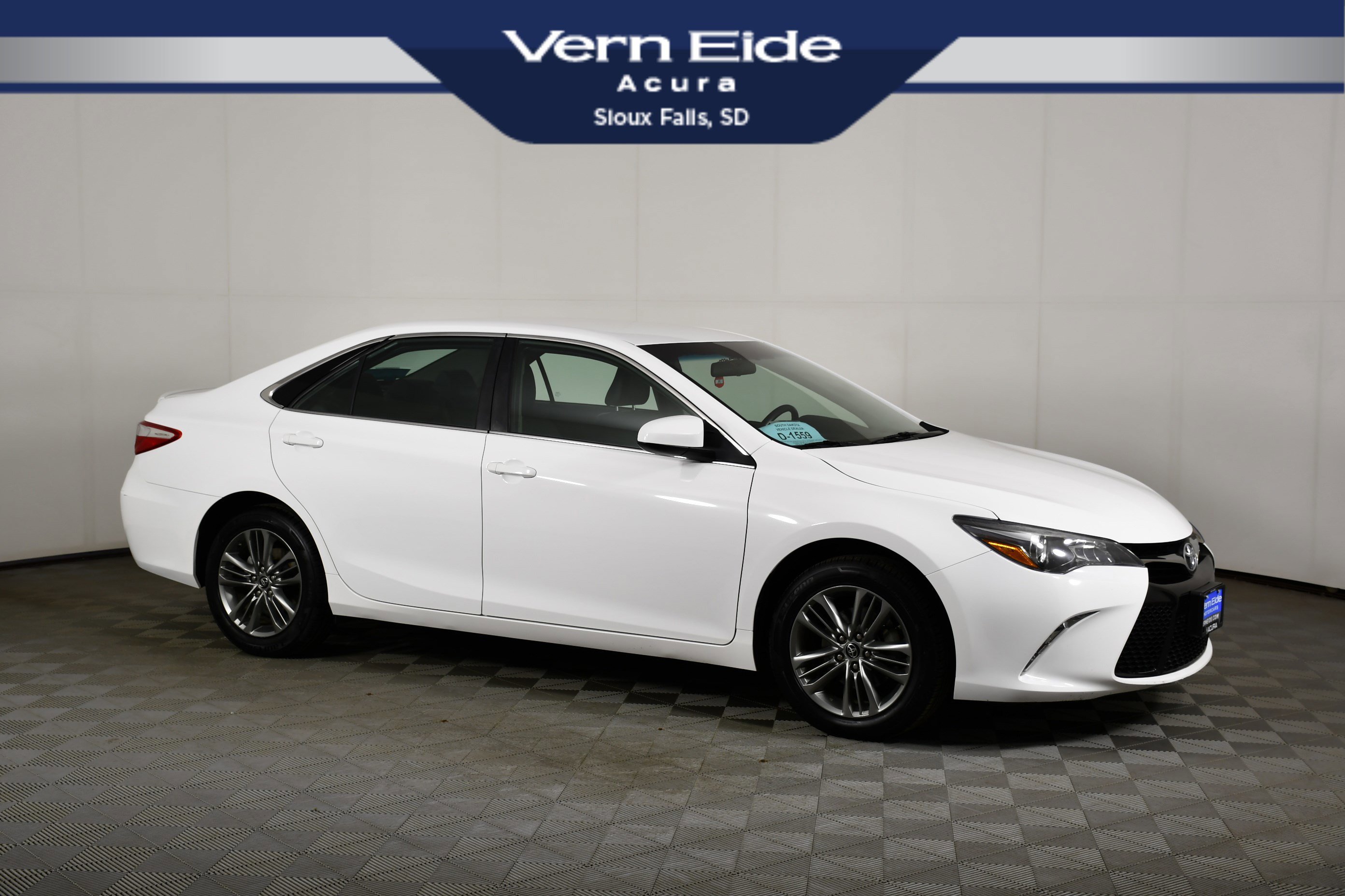 2017 Toyota Camry 2.5 Auto SE's photo