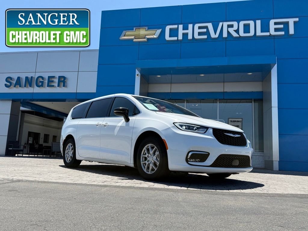 White 2025 Chrysler Pacifica Select FWD Minivan Front-Wheel Drive