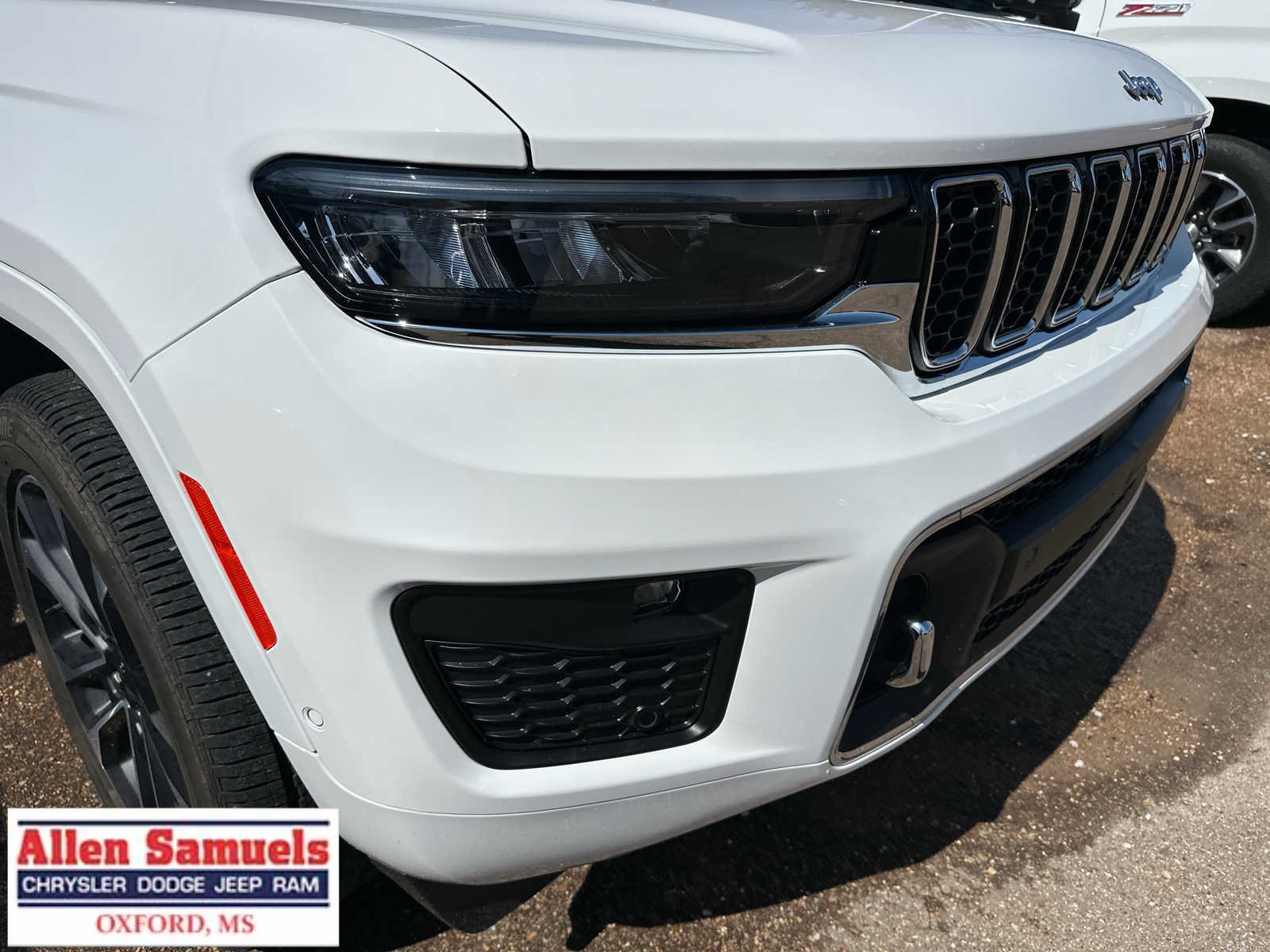 Used 2023 Bright White Clearcoat Jeep Overland image 50