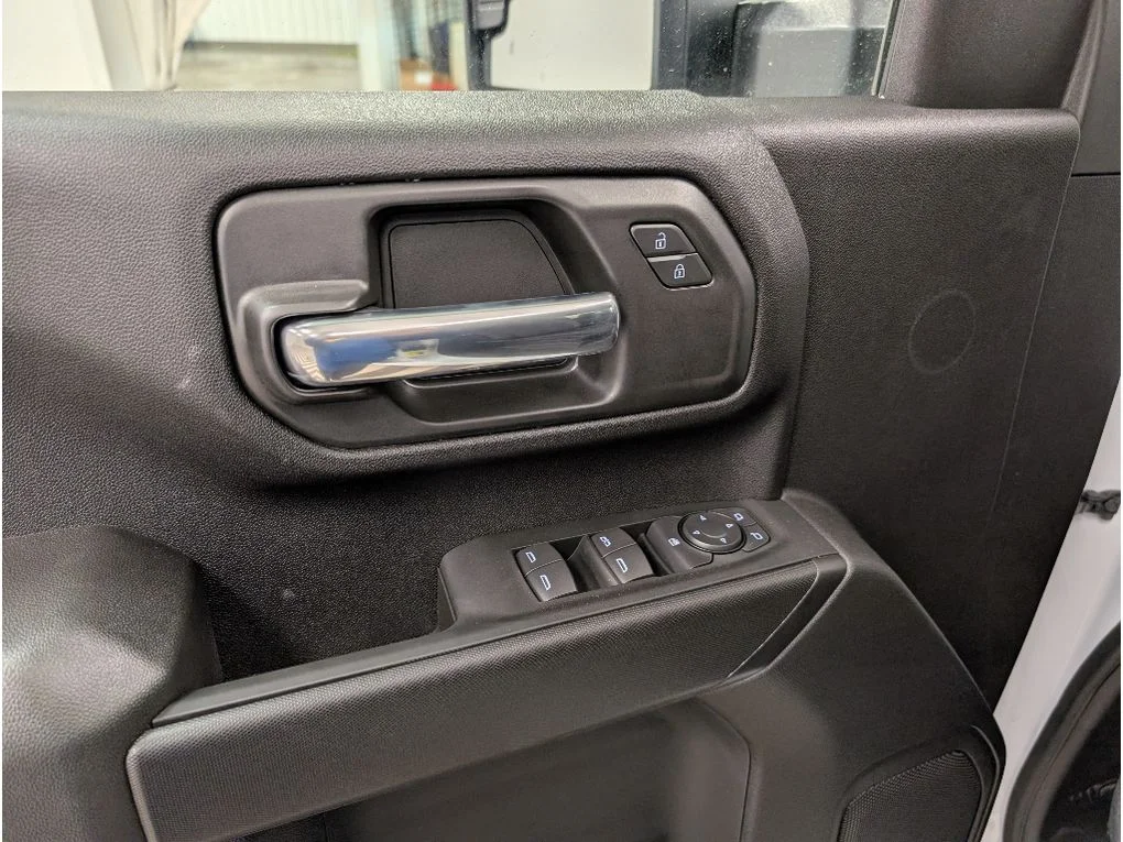 2026 GMC Sierra 3500 Chassis Cab Pro - Photo 9