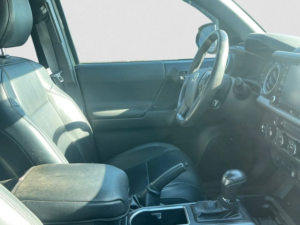 Used 2022 Green Toyota TRD Off-Road image 10