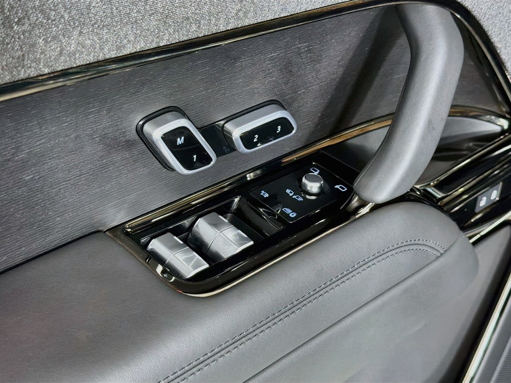 Certified Used 2025 Green Land Rover Dynamic SE image 18