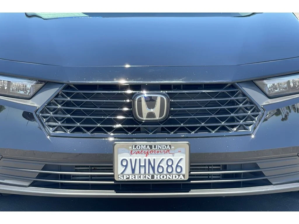 Certified Used 2025 Crystal Black Pearl Honda SE image 42