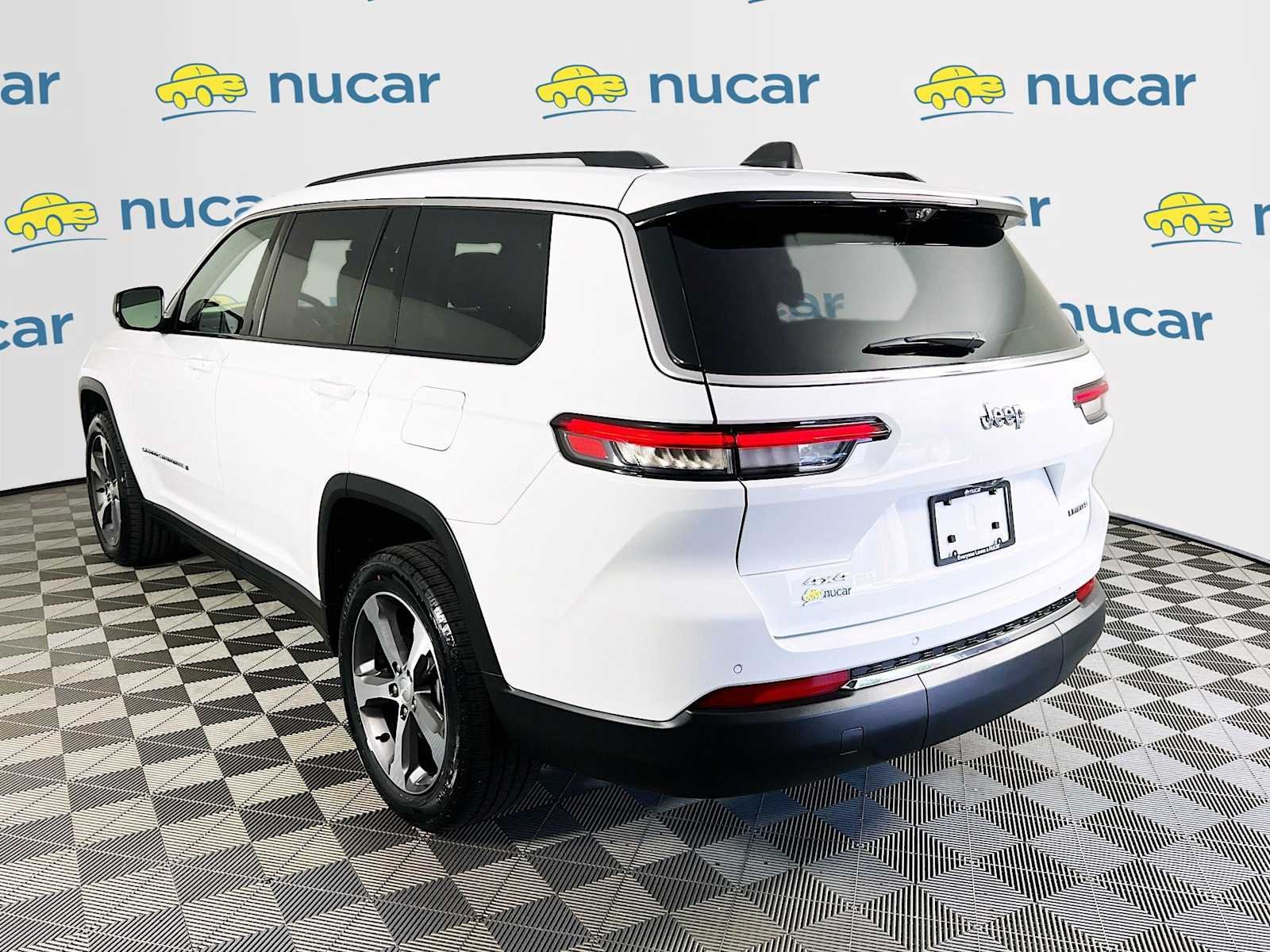 Used 2023 Bright White Clearcoat Jeep Limited image 5