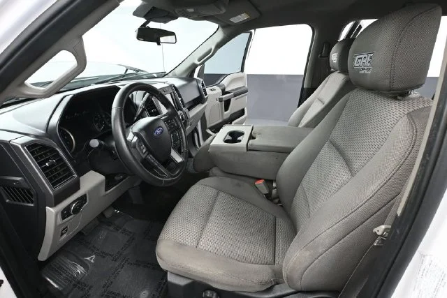 Used 2020 White Ford XLT image 17