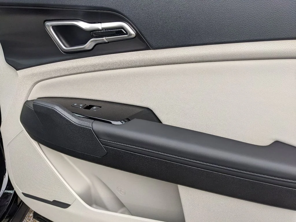 New 2025 Ebony Black Kia EX image 11