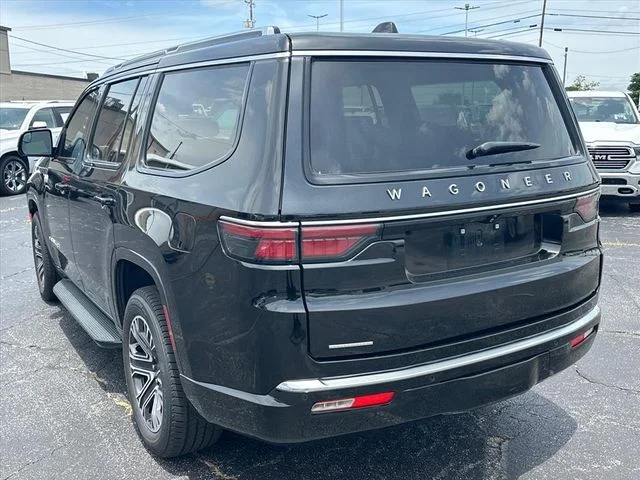 Used 2023 Black Jeep Base image 8