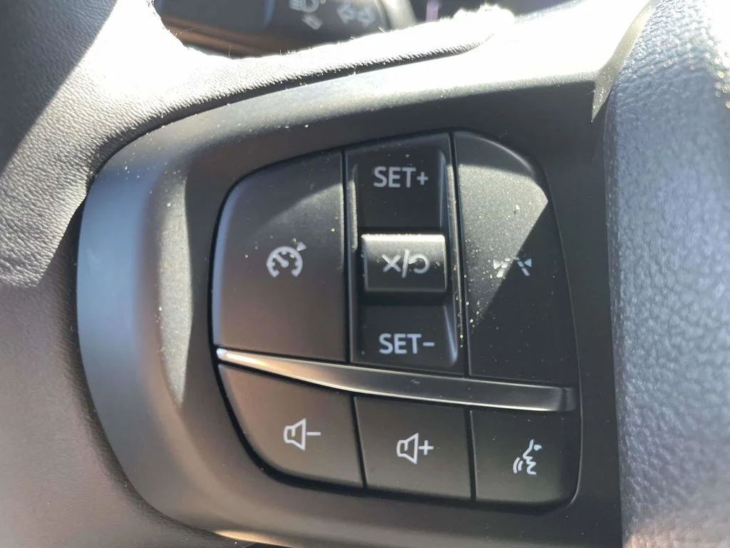 New 2026 Oxford White Ford XLT image 23