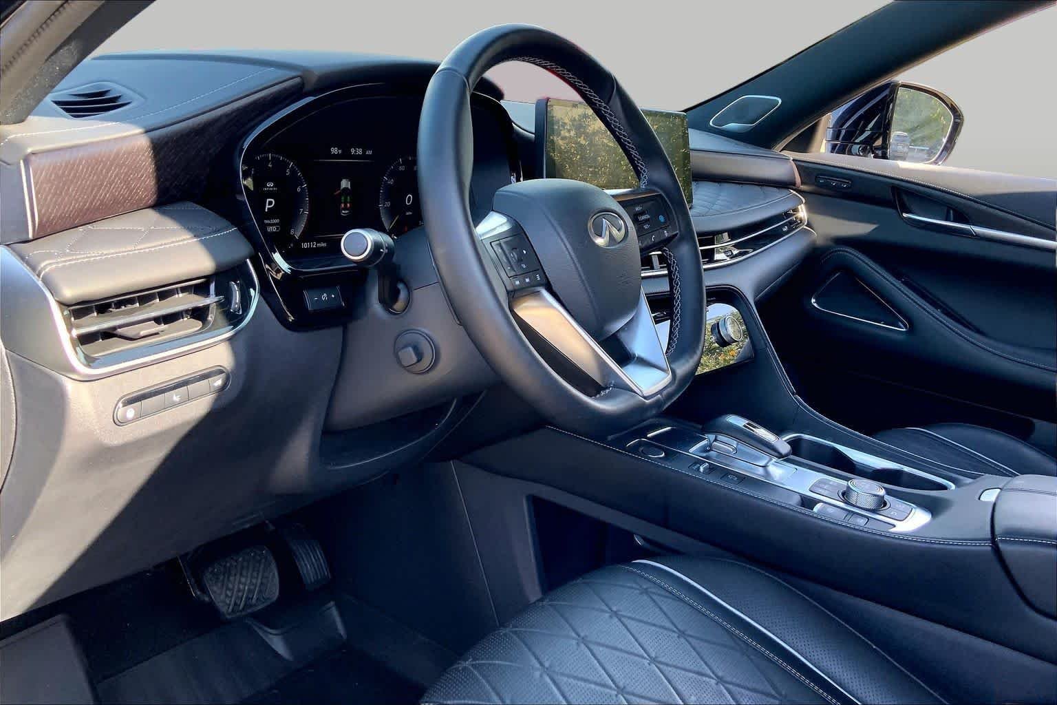 Used 2023 Mineral Black INFINITI AUTOGRAPH image 18
