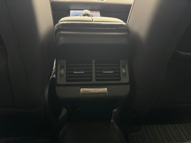 Used 2023 Fuji White Land Rover Dynamic image 38