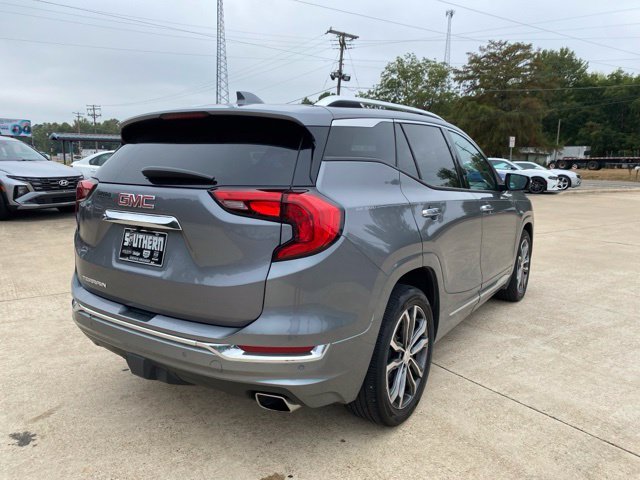 Used 2018 Gray GMC Denali image 5