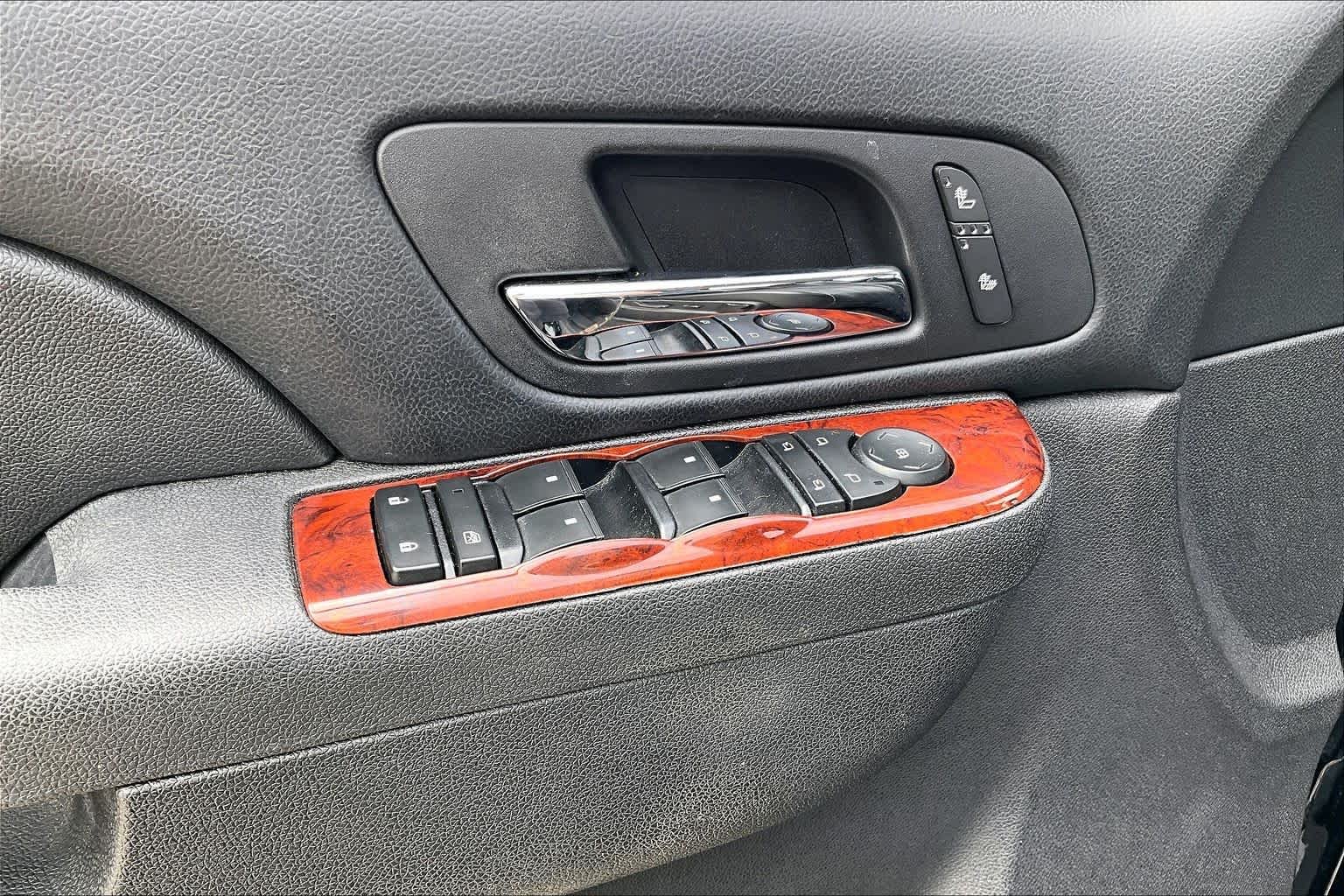 Used 2013 Black Chevrolet LT image 34