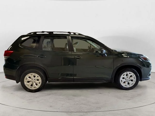 Used 2023 Green Subaru Base image 6