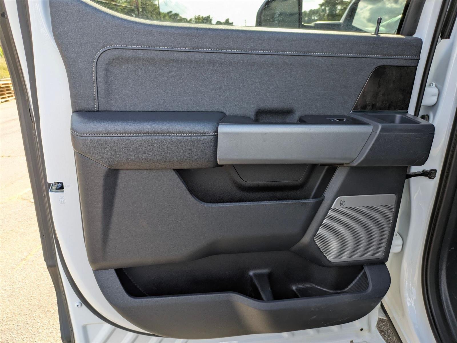 Used 2023 Oxford White Ford LARIAT image 25
