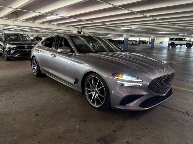 Used 2023 Silver Genesis 3.3T image 3