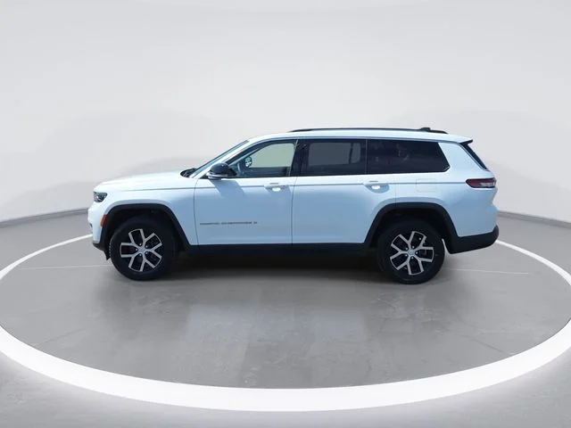 Used 2023 White Jeep Limited image 5