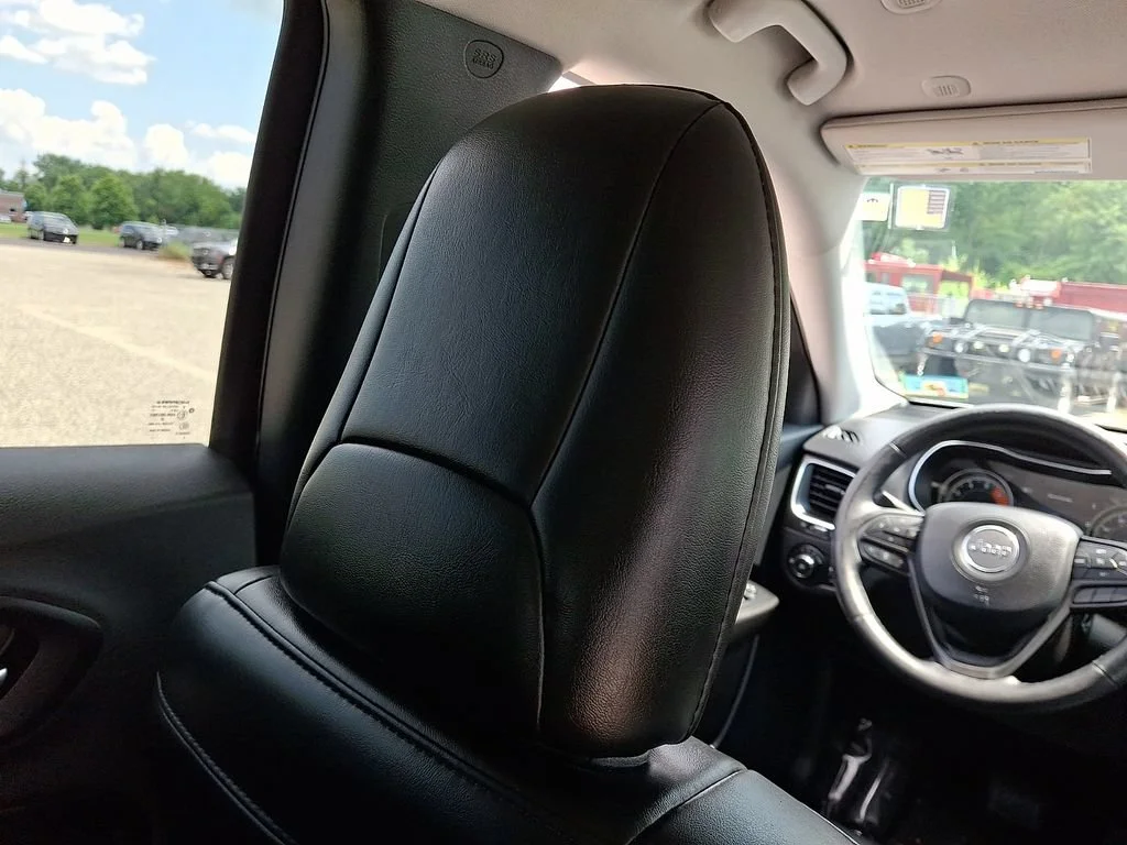 Used 2020 Bright White Clearcoat Jeep Trailhawk image 14