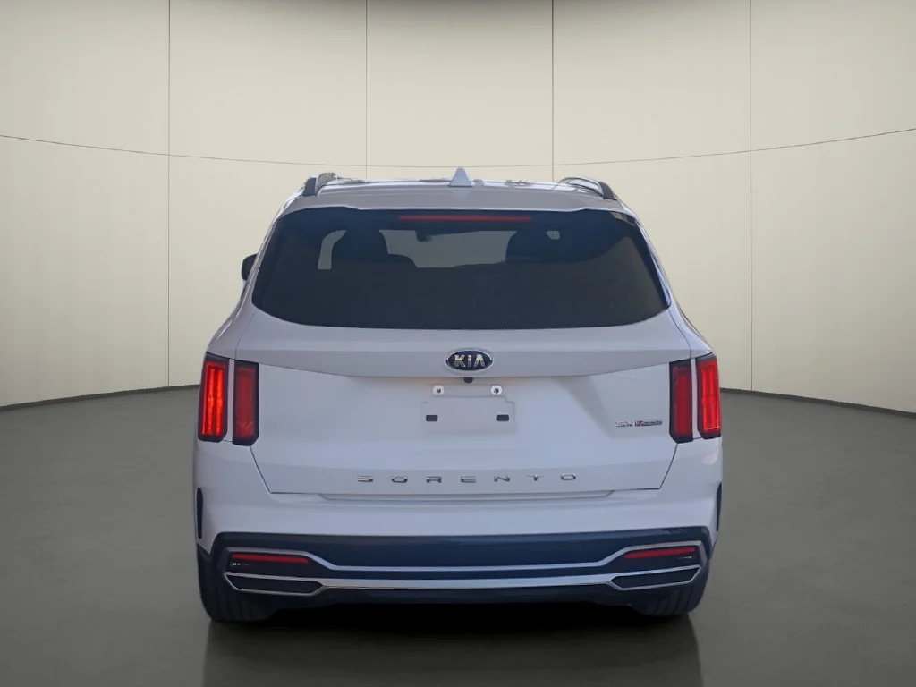 Used 2021 White Kia SX-Prestige image 6