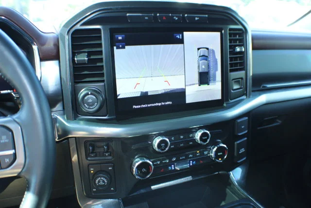 Used 2022  Ford LARIAT image 13