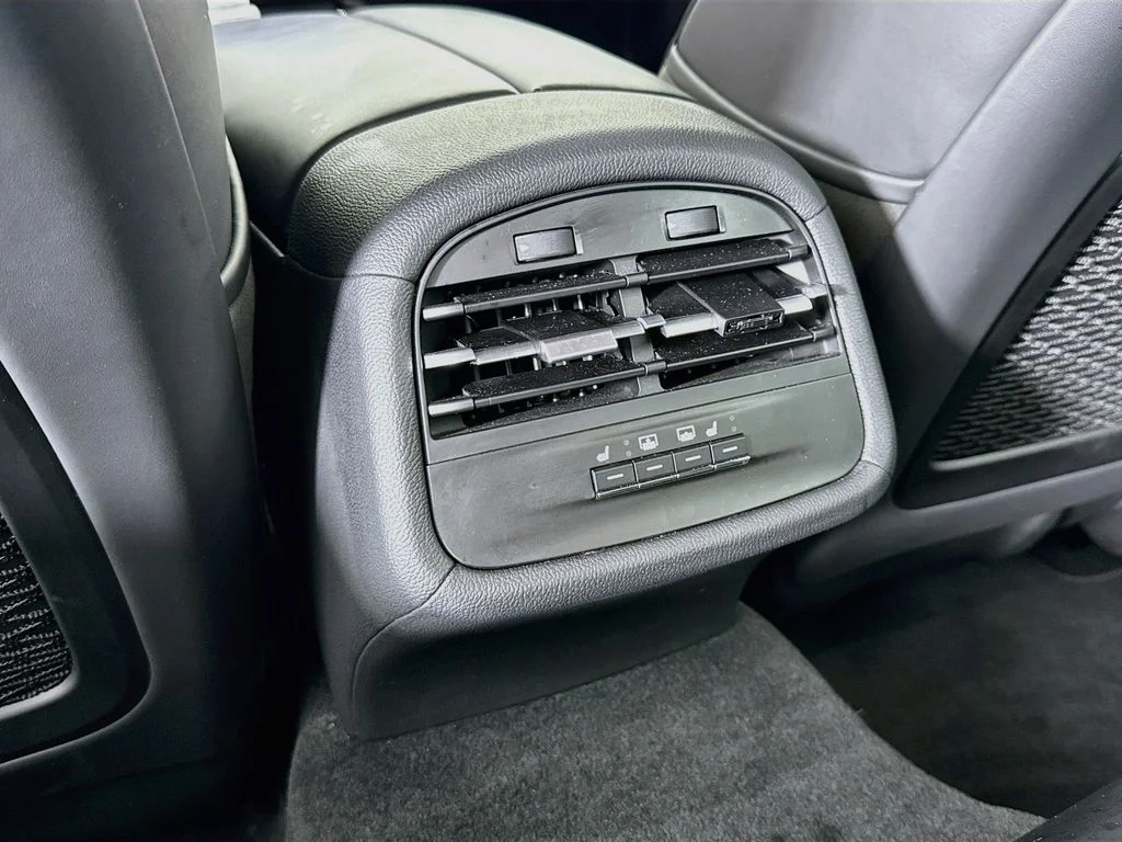 Used 2024 Bianco Maserati Modena image 18