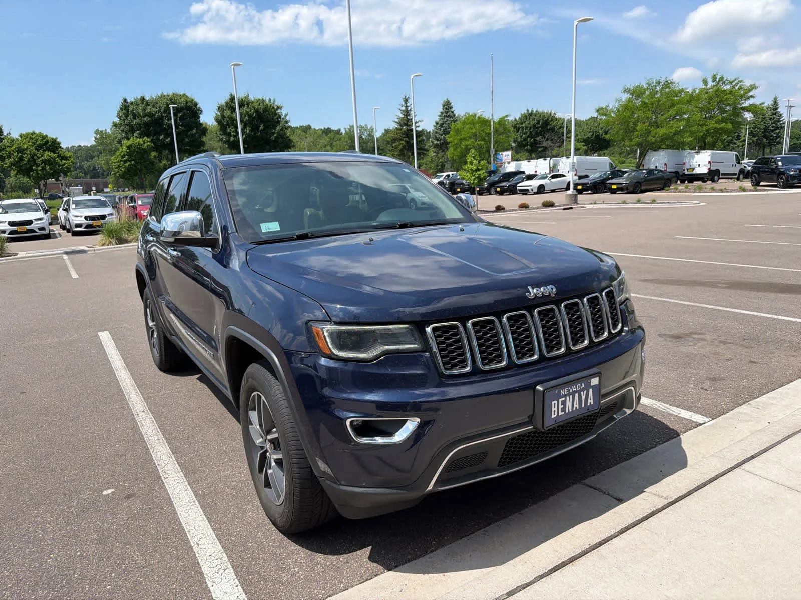 Used 2017 Jeep Grand Cherokee Limited with VIN 1C4RJFBG7HC942817 for sale in Brooklyn Park, MN