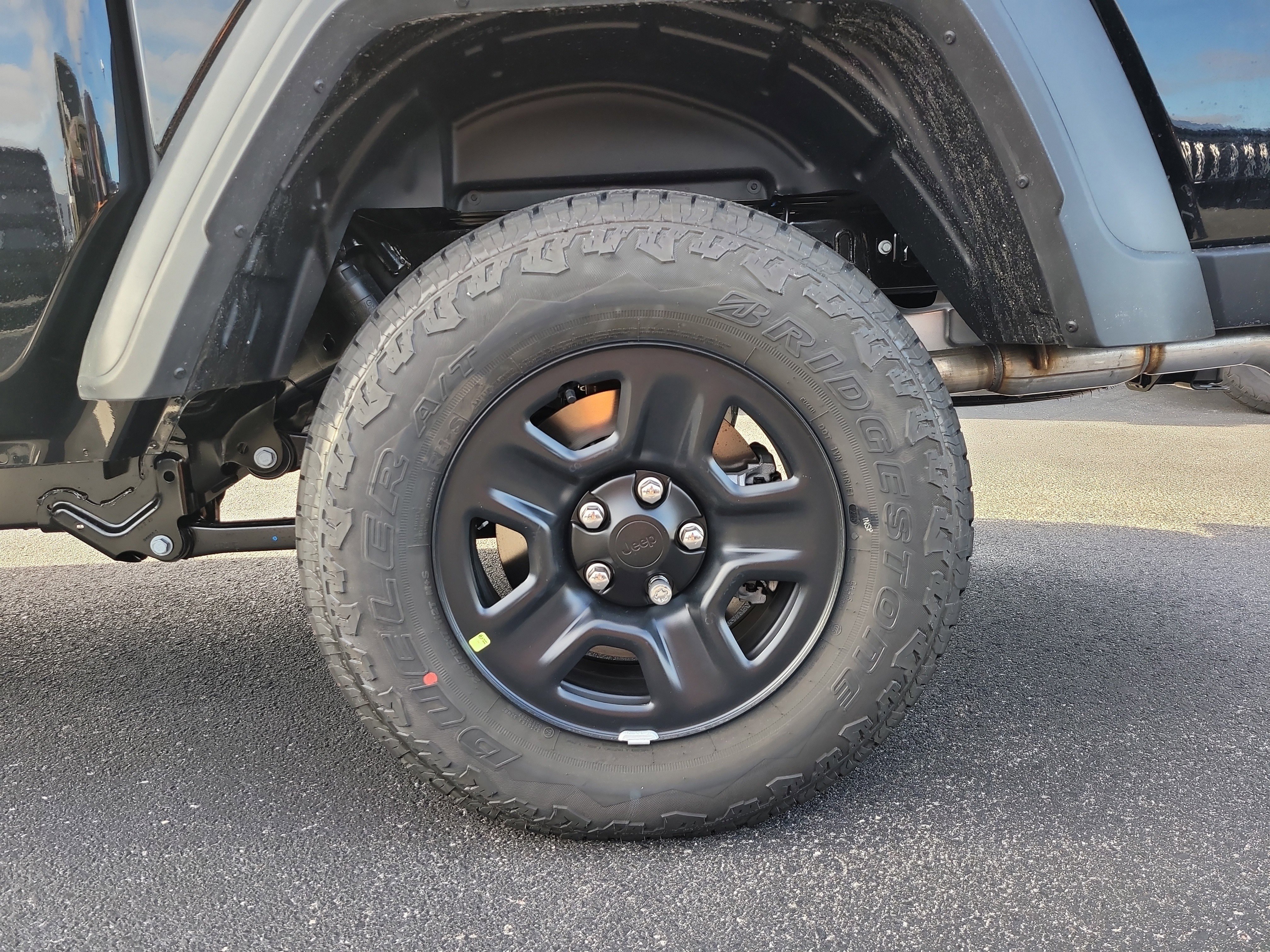 New 2026 Black Clear-Coat Exterior Paint Jeep Sport image 9