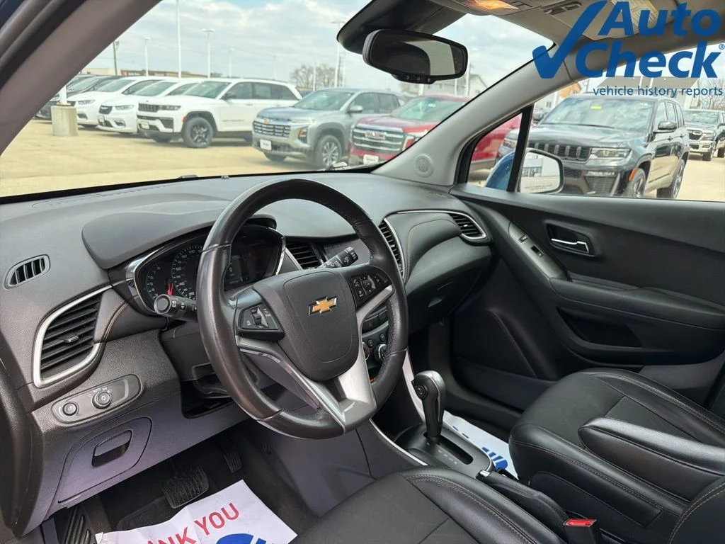 Used 2020 Blue Chevrolet LT image 9