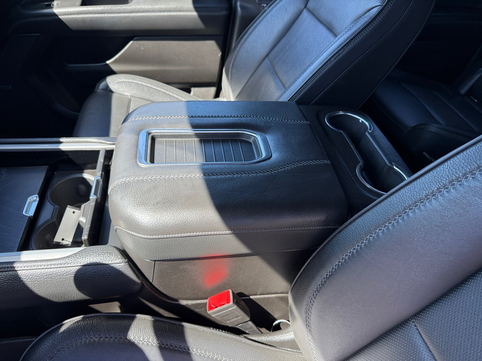 Used 2021 Pearl Beige Metallic GMC Denali image 14