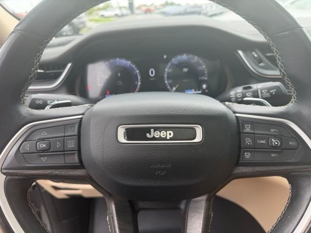 Used 2022 Gray Jeep Limited image 14