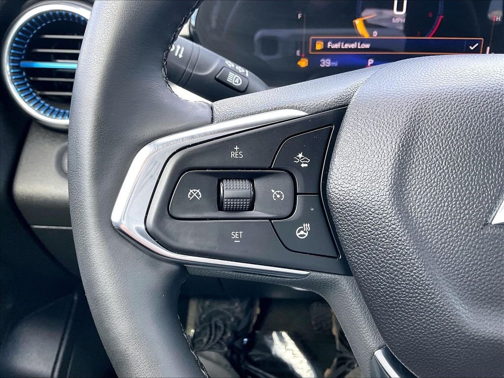 Used 2025 White Chevrolet LT image 21