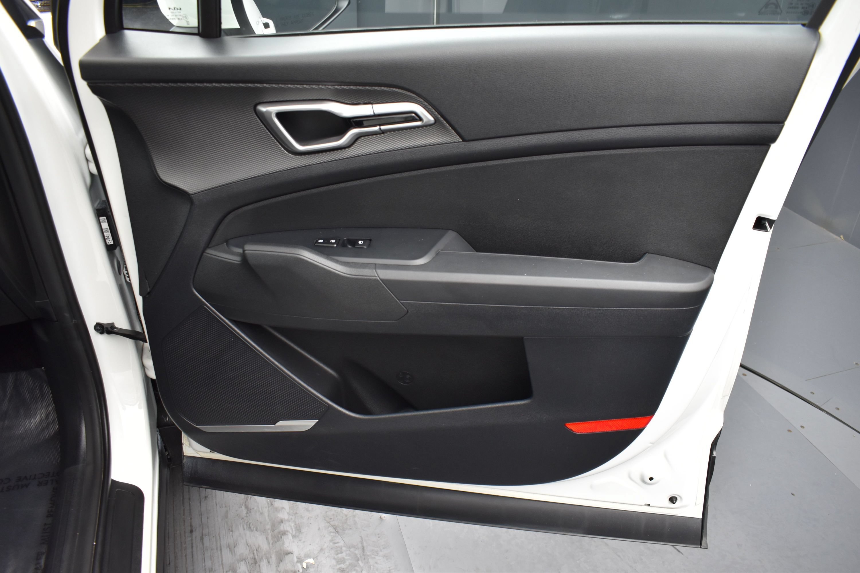 Used 2023 Snow White Pearl Kia LX image 6