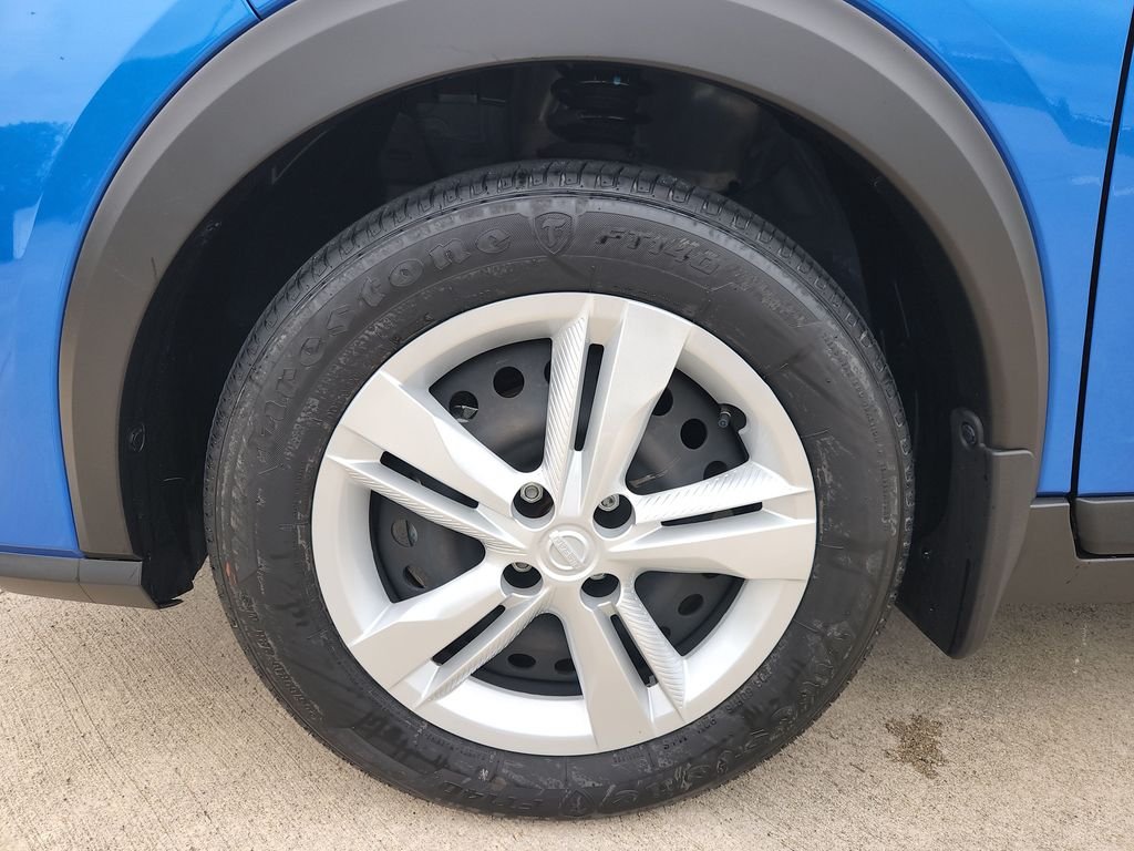 Certified Used 2024 Blue Nissan S image 29