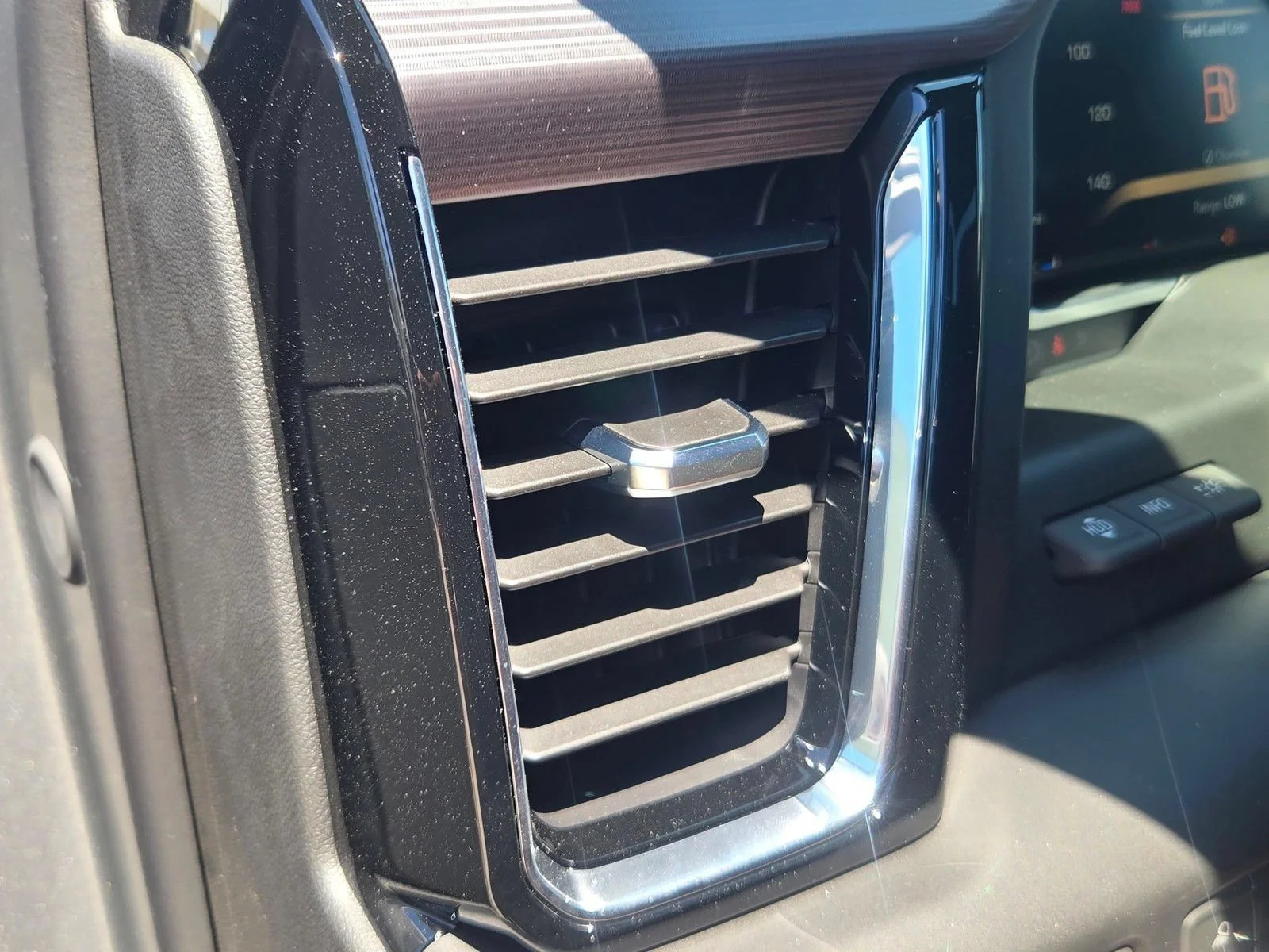 2026 GMC Sierra 2500HD Denali Ultimate - Photo 11