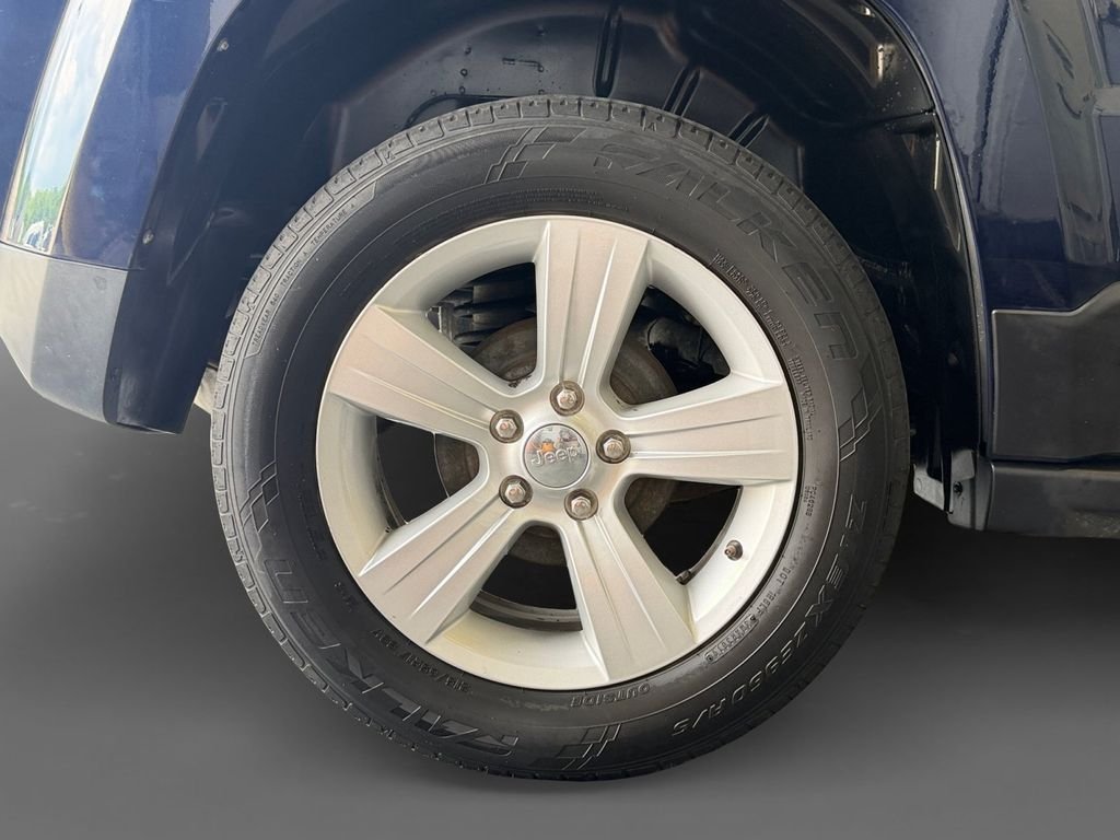 Used 2016 Blue Jeep Sport image 10
