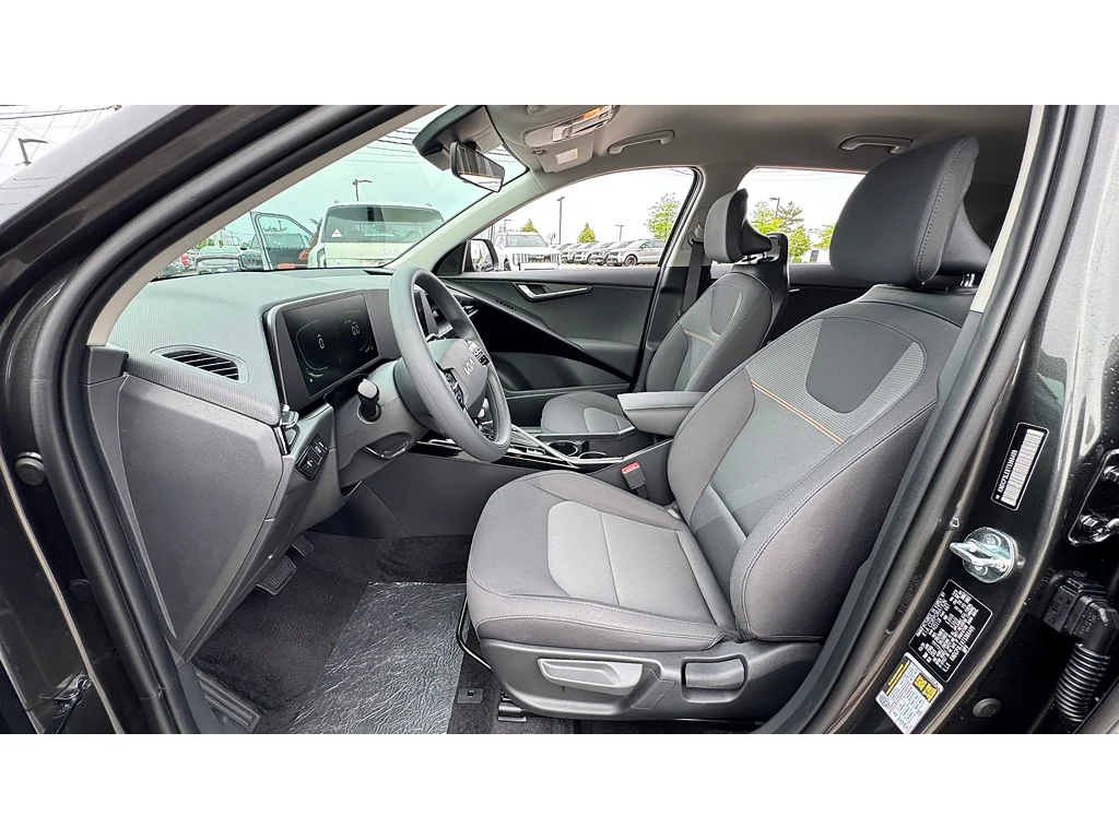 New 2026 Blk Kia LX image 9