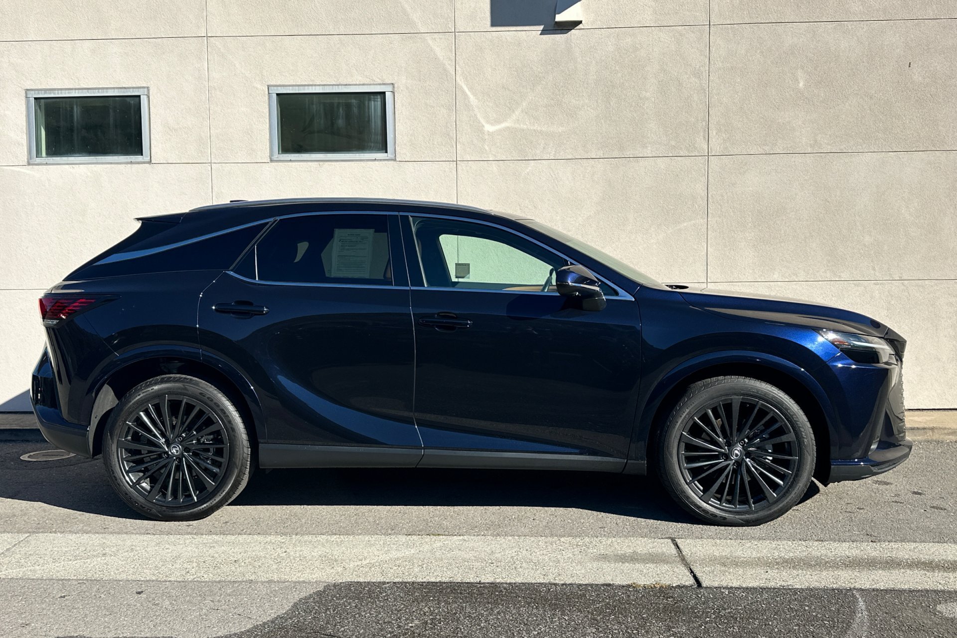 2025 Lexus RX 350 - Photo 8