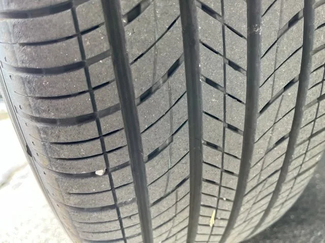 Certified Used 2025 Sapphire Blue Kia EX image 17