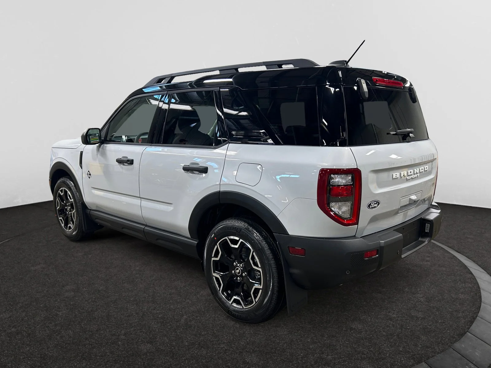 New 2026 Space White Metallic Ford Outer Banks image 3